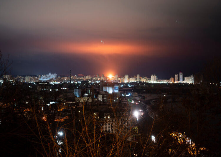 Russia Attacks Kyiv Ahead of Trump-Zelensky Meeting