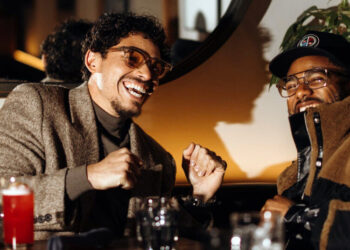 How a ‘Hamilton’ Star Spends a Day at His Brooklyn Bar