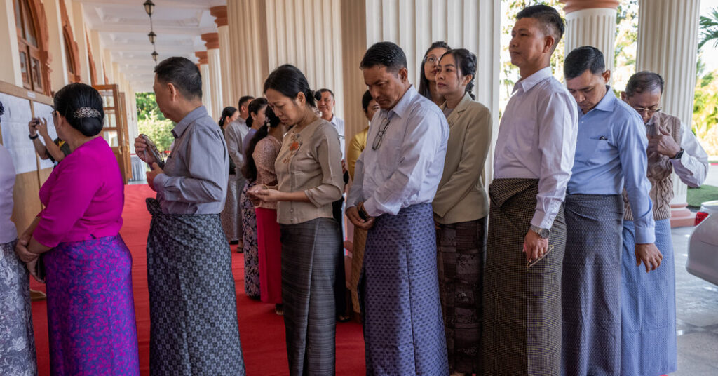 In Myanmar’s Election, ‘Voting Out of Fear, Not Hope’