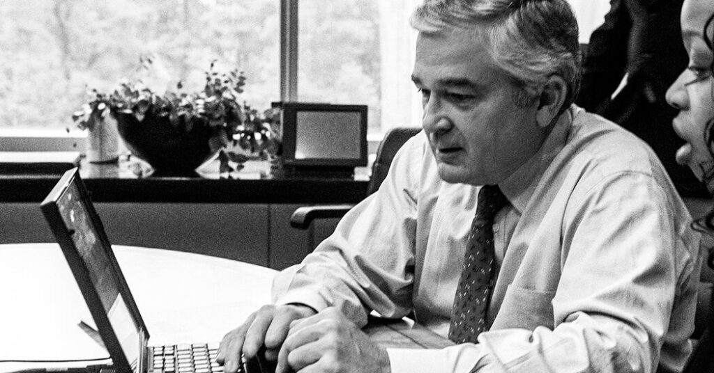 Louis V. Gerstner, Who Revived a Faltering IBM in the ’90s, Dies at 83