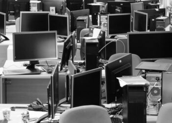 An Anti-A.I. Movement Is Coming. Which Party Will Lead It?