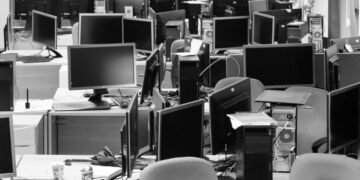 An Anti-A.I. Movement Is Coming. Which Party Will Lead It?