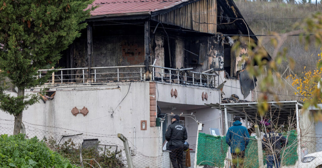 ISIS Militants Kill 3 Police Officers in Turkey