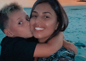 Mom of Karoline Leavitt’s nephew rejects White House narrative of her ICE arrest