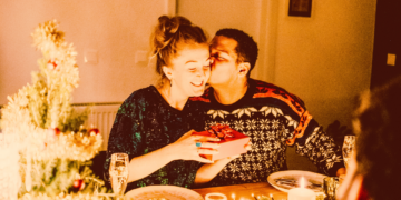 3 Expert Gifting Tips to Keep Your Cuffing Season Romance Alive