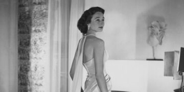 Jacqueline de Ribes, Tastemaker and Fashion Avatar, Dies at 96
