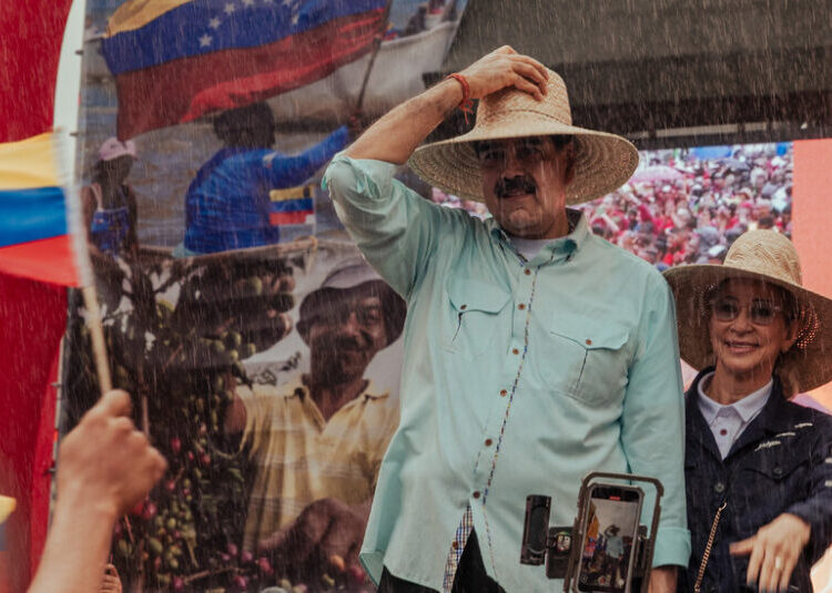 Venezuela Detains Americans Amid Growing U.S. Pressure