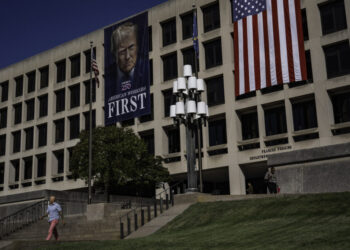 Trump officials restrict top ratings for staff across federal agencies