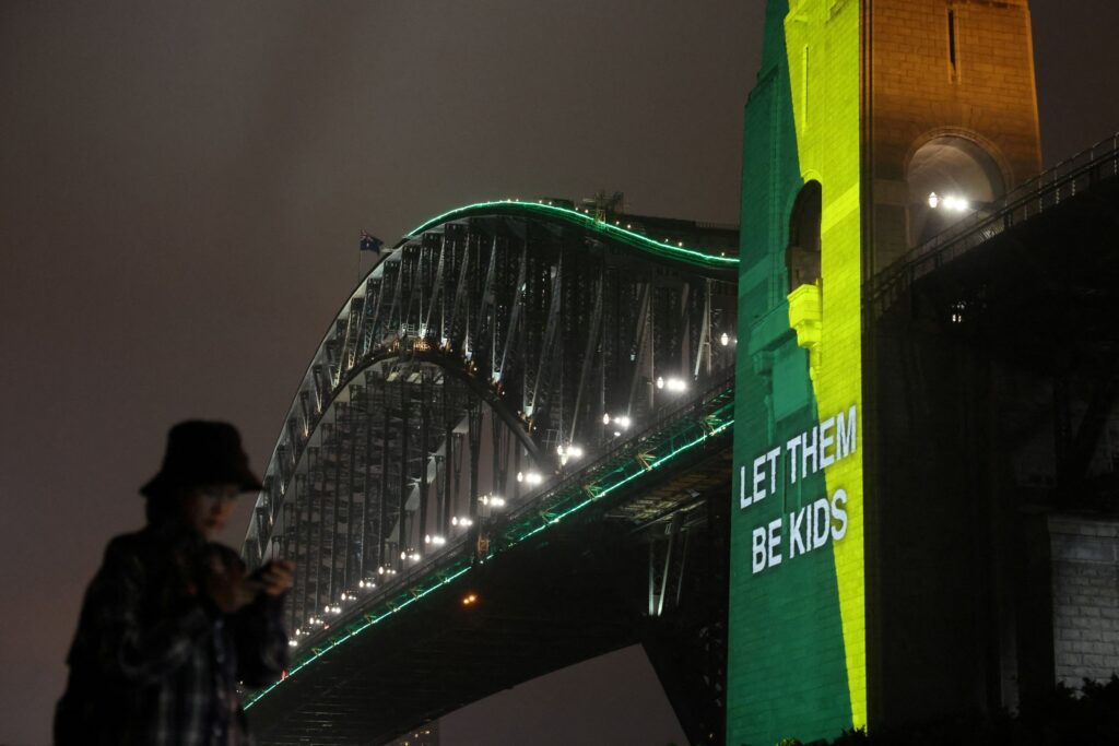 The experiment Down Under