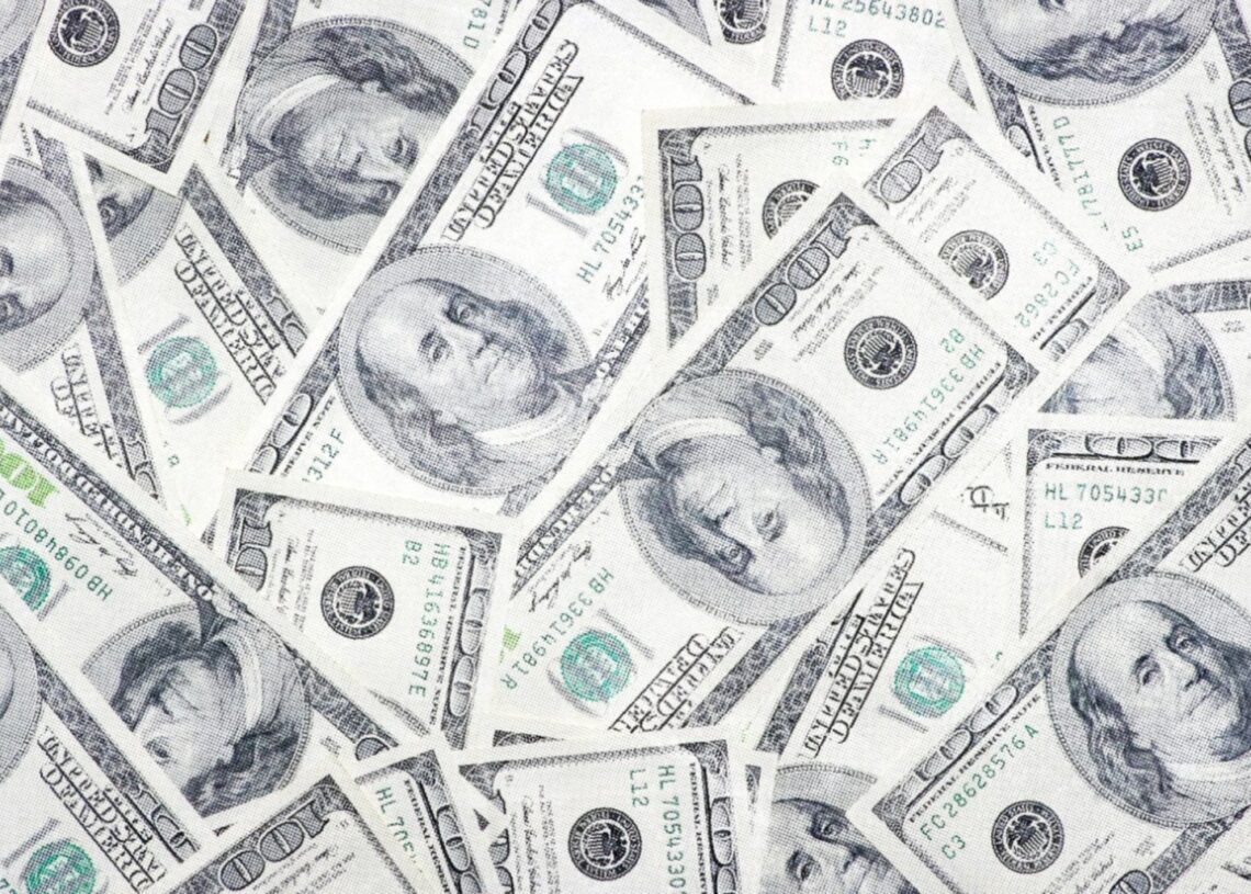 4 Easy Ways to Stay on Top of Your Finances (Without Hating Your Life)