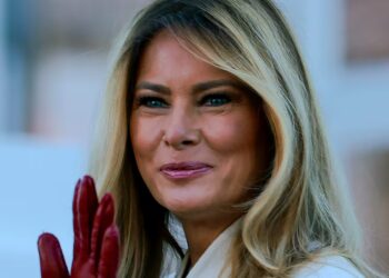 Melania Gives Cryptic Marriage Hint in White House Christmas Decor