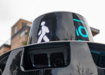 I am blind. Self-driving cars like Waymo give people like me independence.