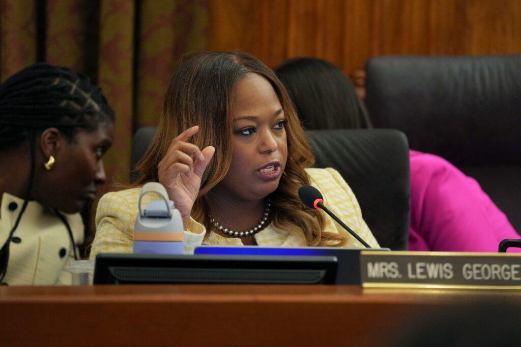 Lewis George gains early momentum in D.C. mayoral bid with union support