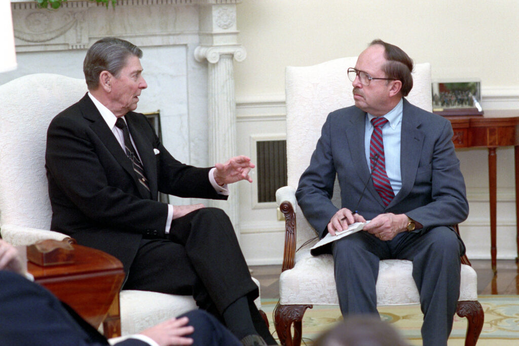 Lou Cannon, Post reporter and preeminent Reagan biographer, dies at 92