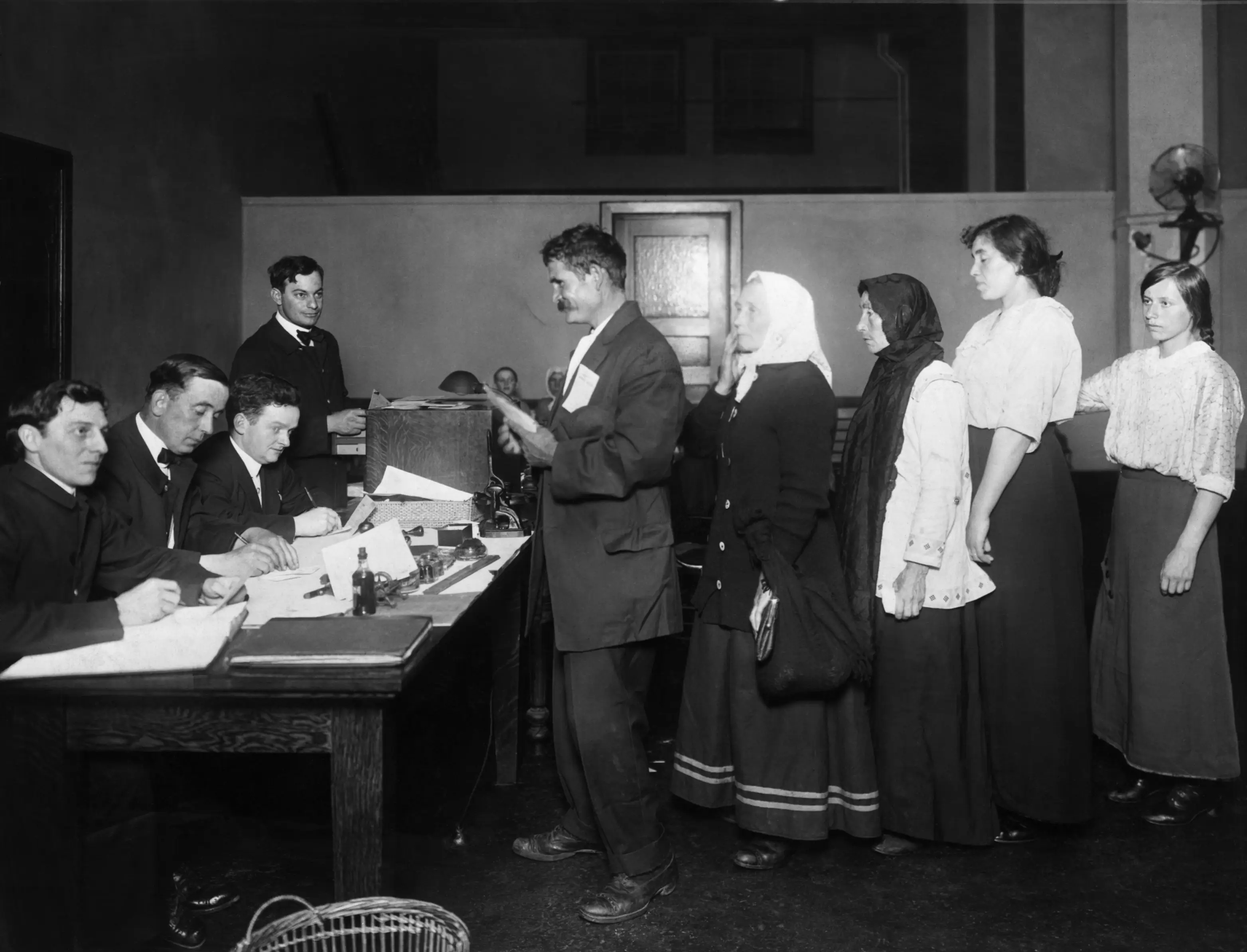 immigrants elis island