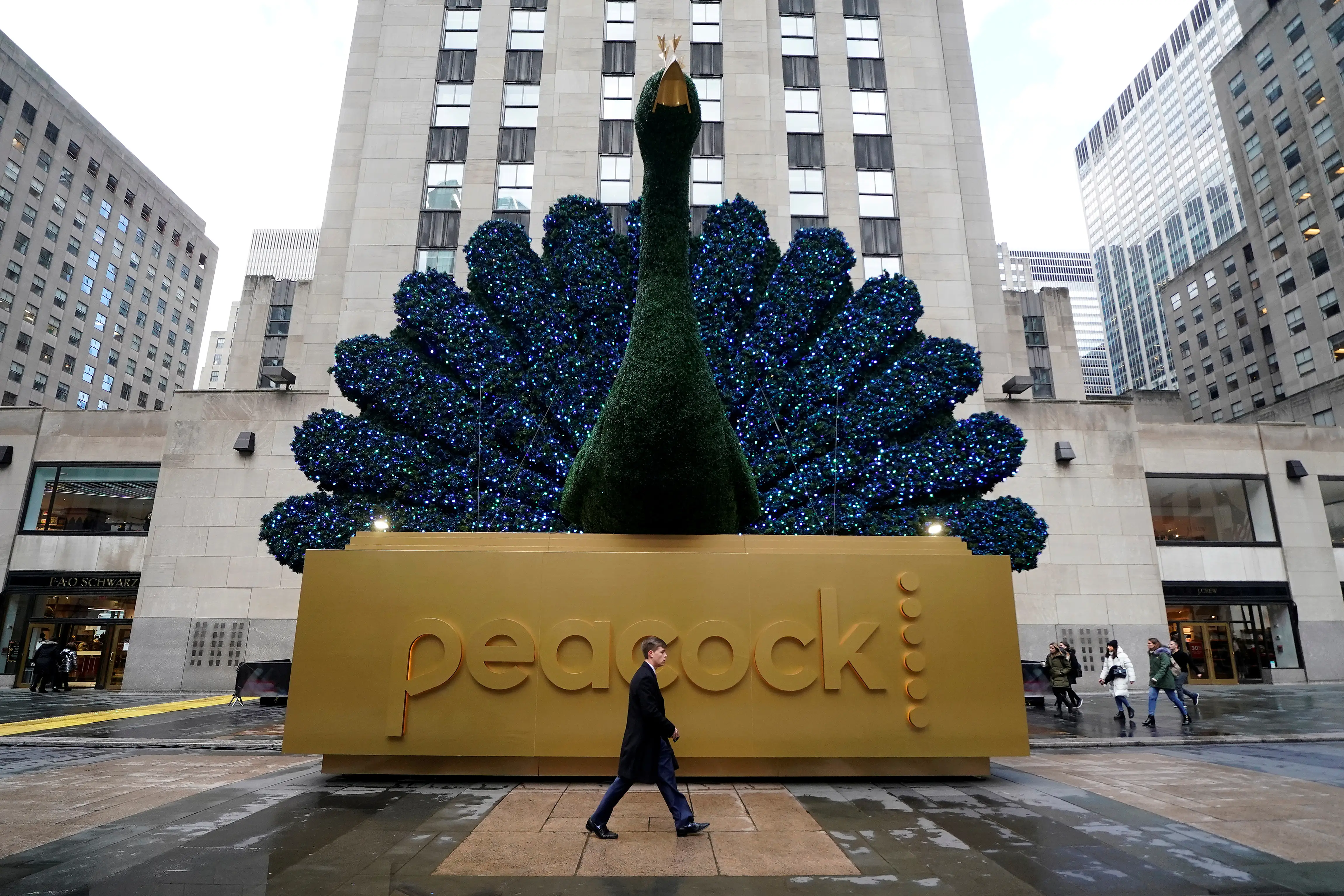 FILE PHOTO: RCA peacock is pictured outside NBC headquarters at Rockefeller Center in the Manhattan borough of New York City, New York, U.S., January 16, 2020. REUTERS/Carlo Allegri/File Photo