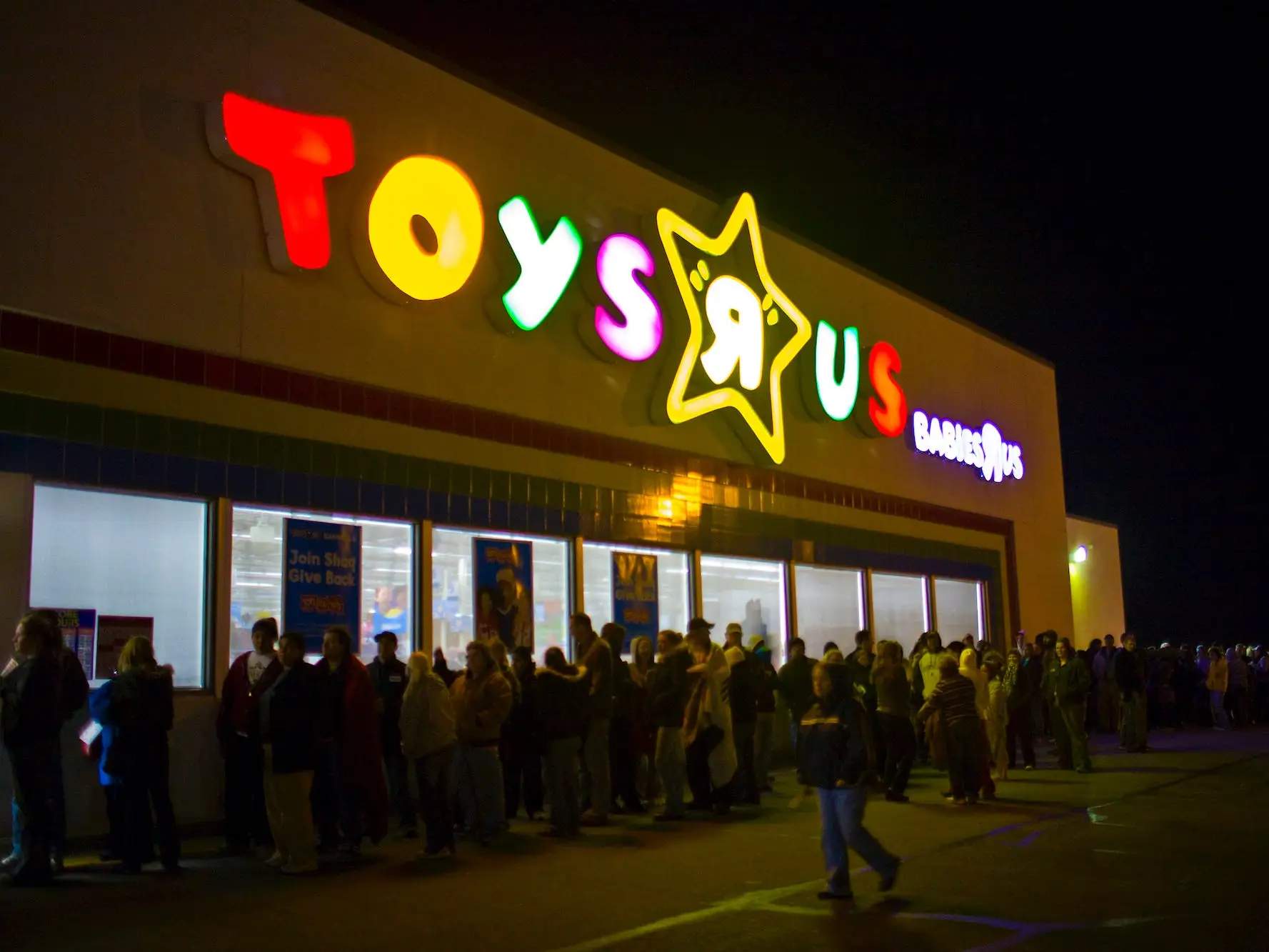 Toys R Us black friday