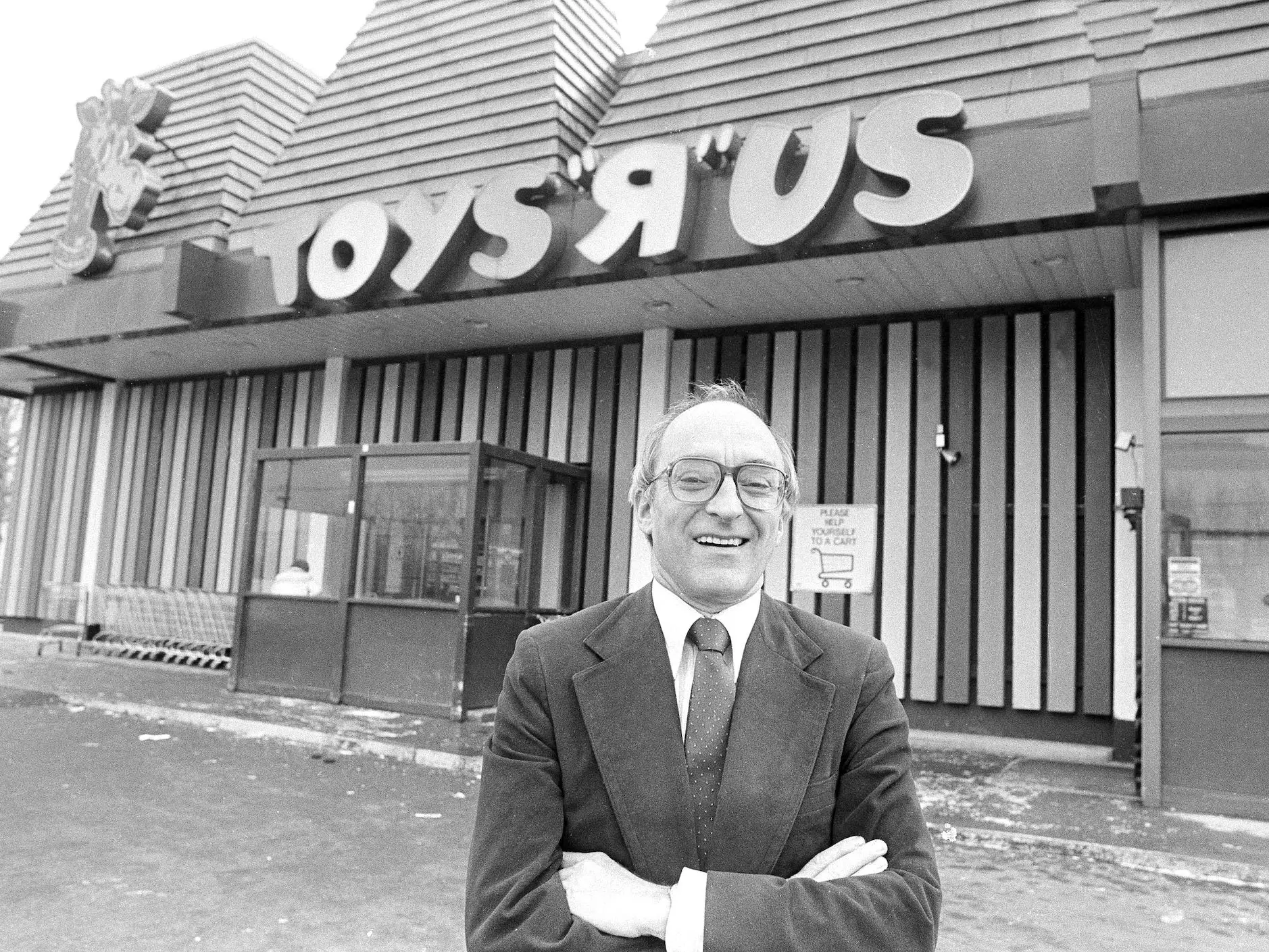 toys r us founder