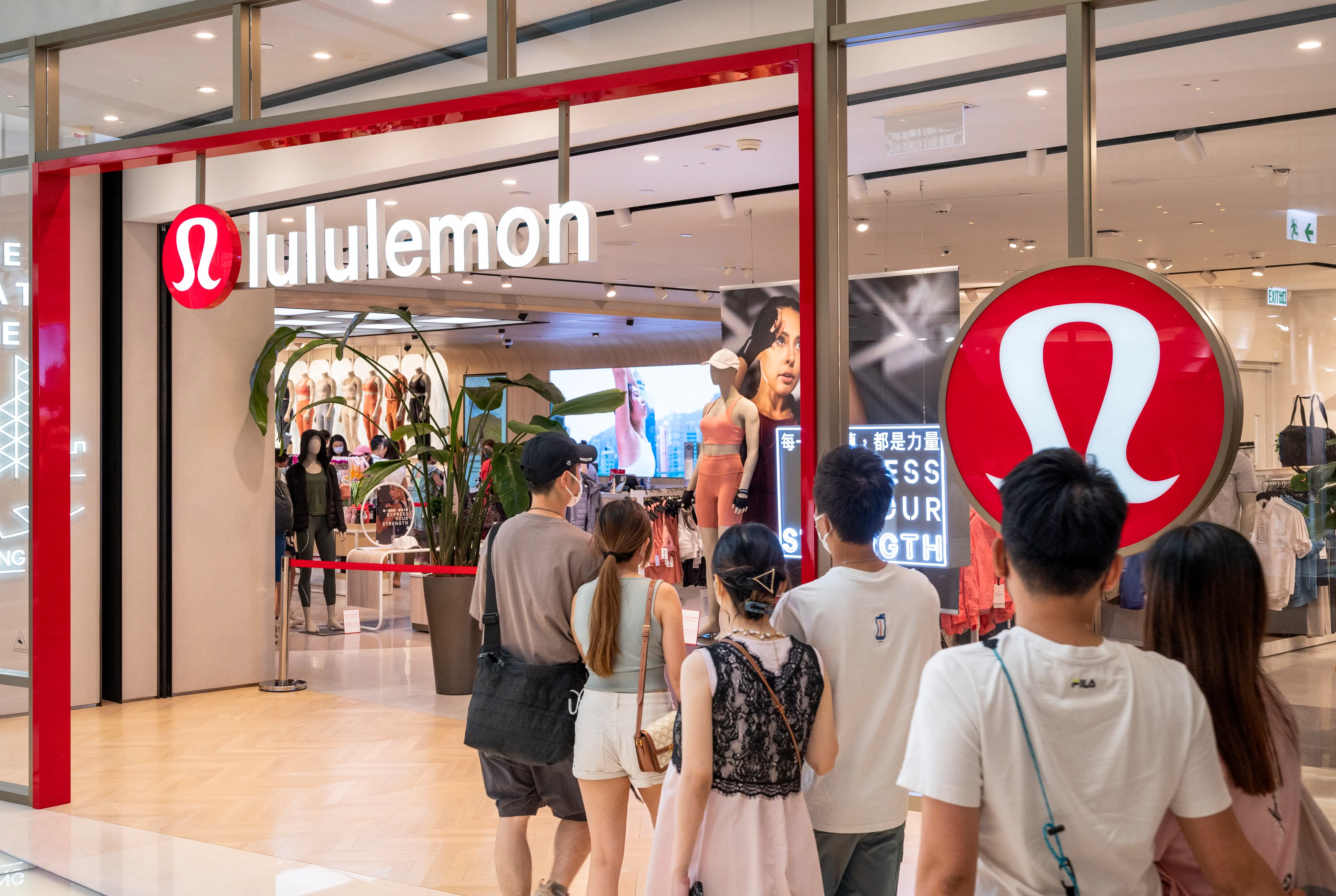 Foot traffic at Lululemon stores increased 11% in February, according to a new report.