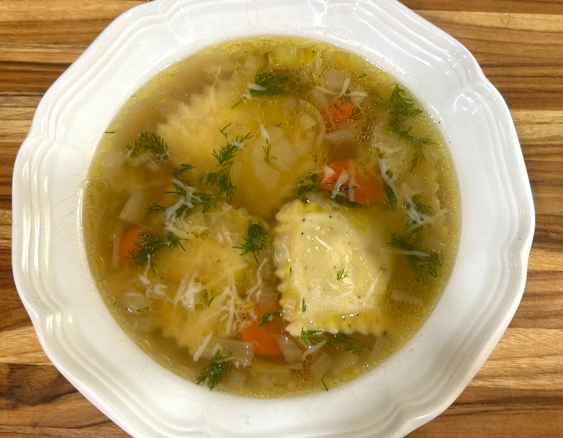Ina Garten's ravioli en brodo