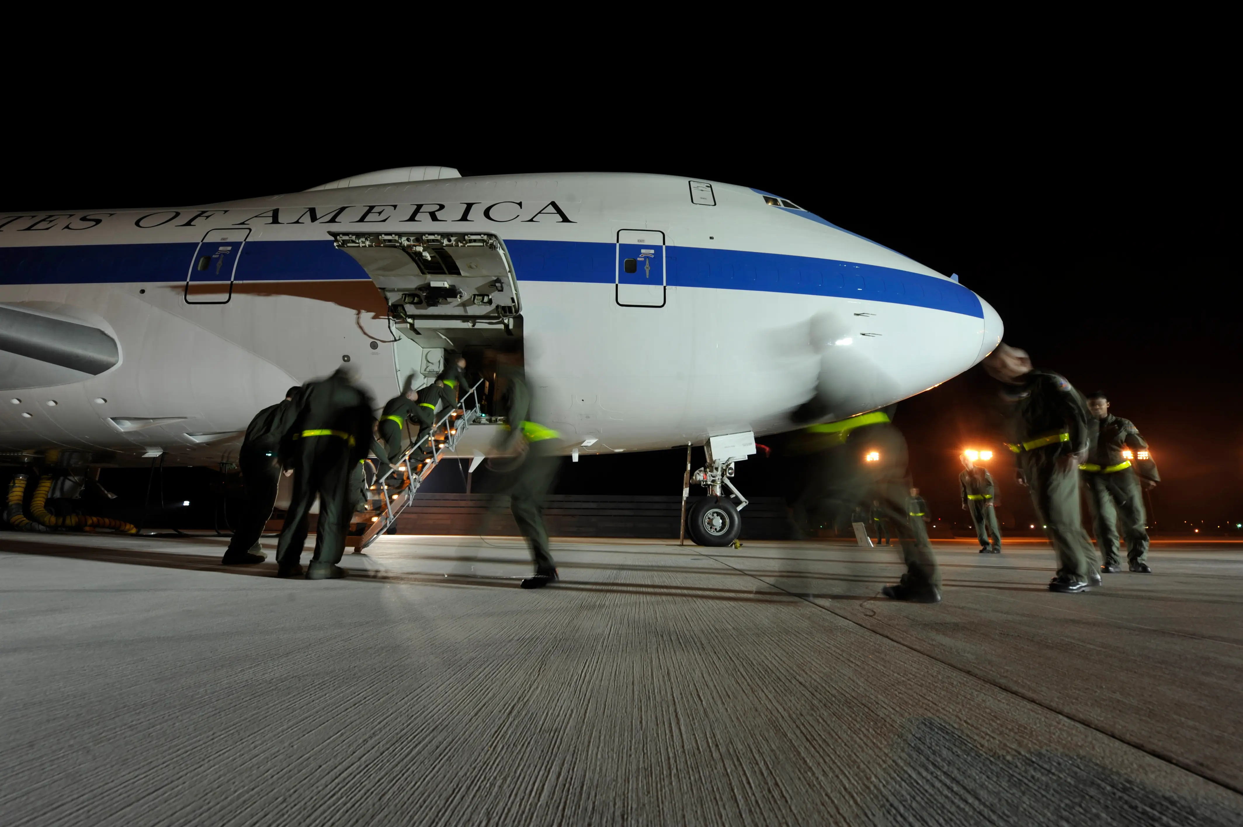 A simulated alert mission on an E-4B Nightwatch plane.