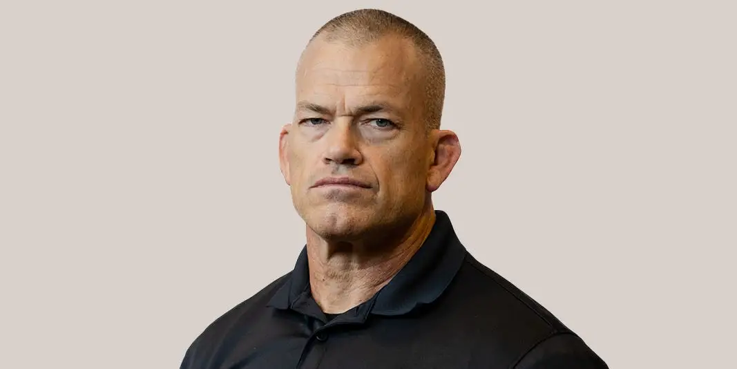 Retired Navy SEAL Jocko Willink shares 5 exercises you can do anywhere to build muscle, burn fat, and live longer