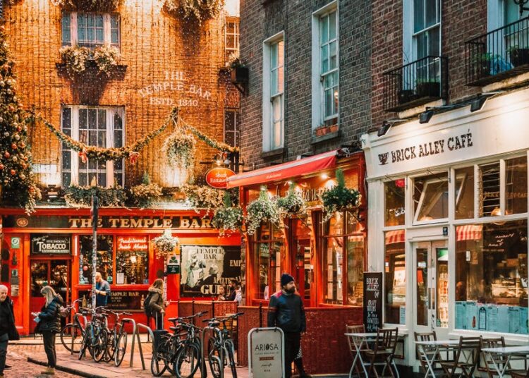 I moved from the US to Spain. Instead of going home for Christmas, I ditched my family for my dream trip to Ireland.