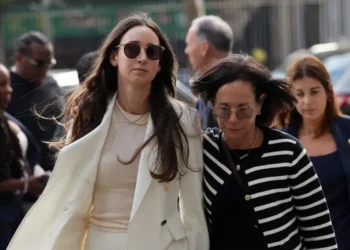 Martinis, seafood, and a plastic cup: The zany expenses at the center of JPMorgan’s latest dispute with Charlie Javice