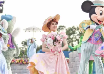 I performed for thousands at Disneyland &mdash; now I try to recreate that same spark of magic in my business