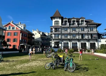 We skipped the crowds of Miami and Fort Lauderdale. Instead, we had the best vacation in a small town on Florida’s coast.