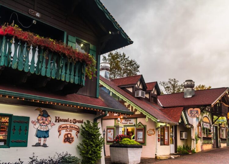 15 of the best Christmas towns in the USA