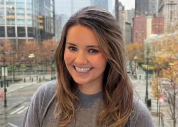 A 30-year-old lawyer quit Big Law. Days later, she had a term sheet to raise $2.5 million for an AI law firm.