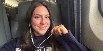 I took a 5-hour Amtrak ride with a backpack and carry-on. Here are 5 things I’m glad I brought and 3 I wish I’d packed.