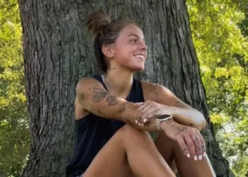 A 31-year-old marathon runner thought she had norovirus. She was diagnosed with stage 3 colon cancer.