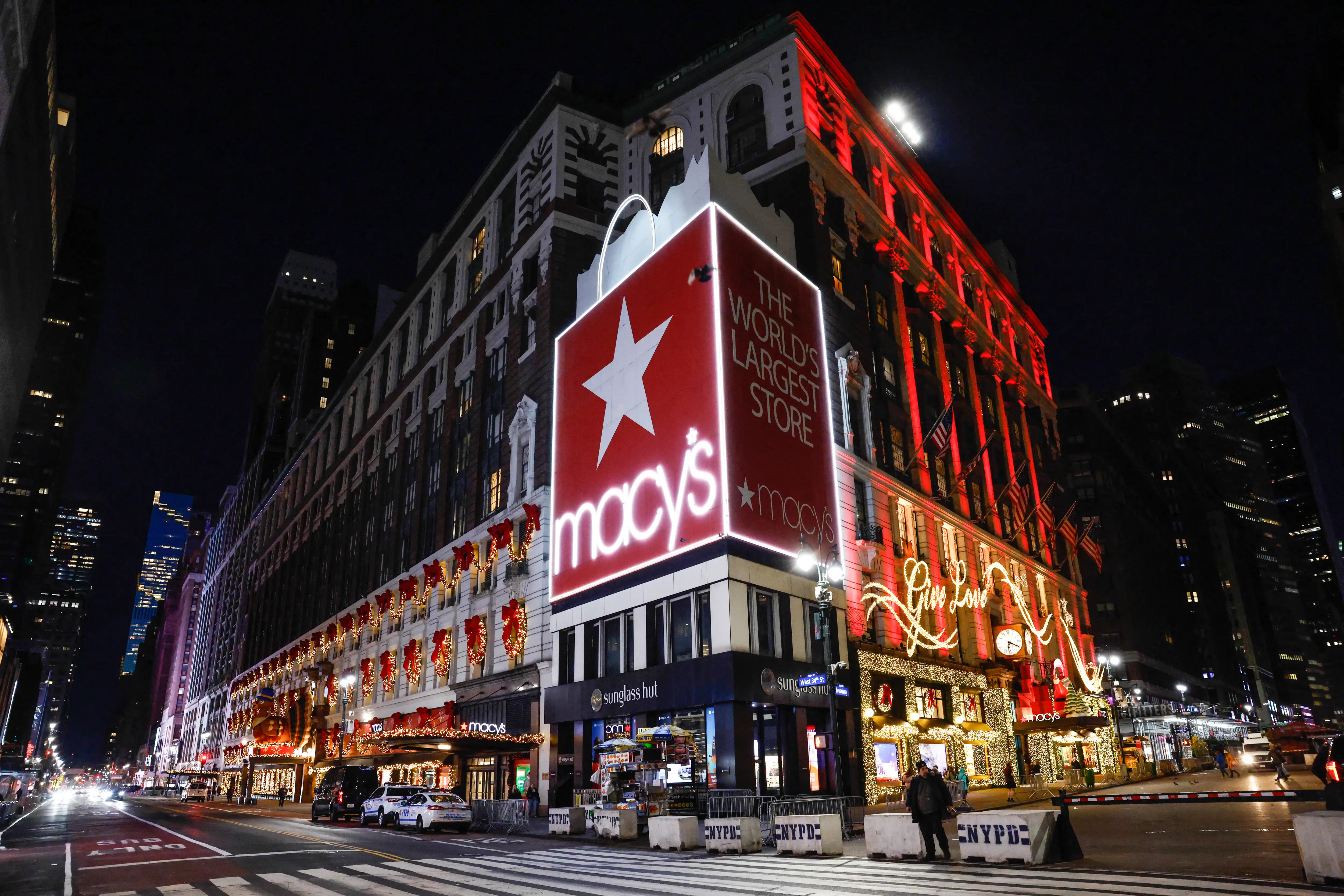 Macy's store sign