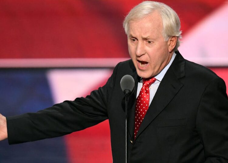 A Hall of Fame quarterback-turned-CEO explains why he interviews everyone he works with — and the red flag he looks for