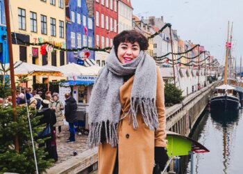 I lived in Europe for almost a decade. Here are the 6 cities you should visit during the holiday season.