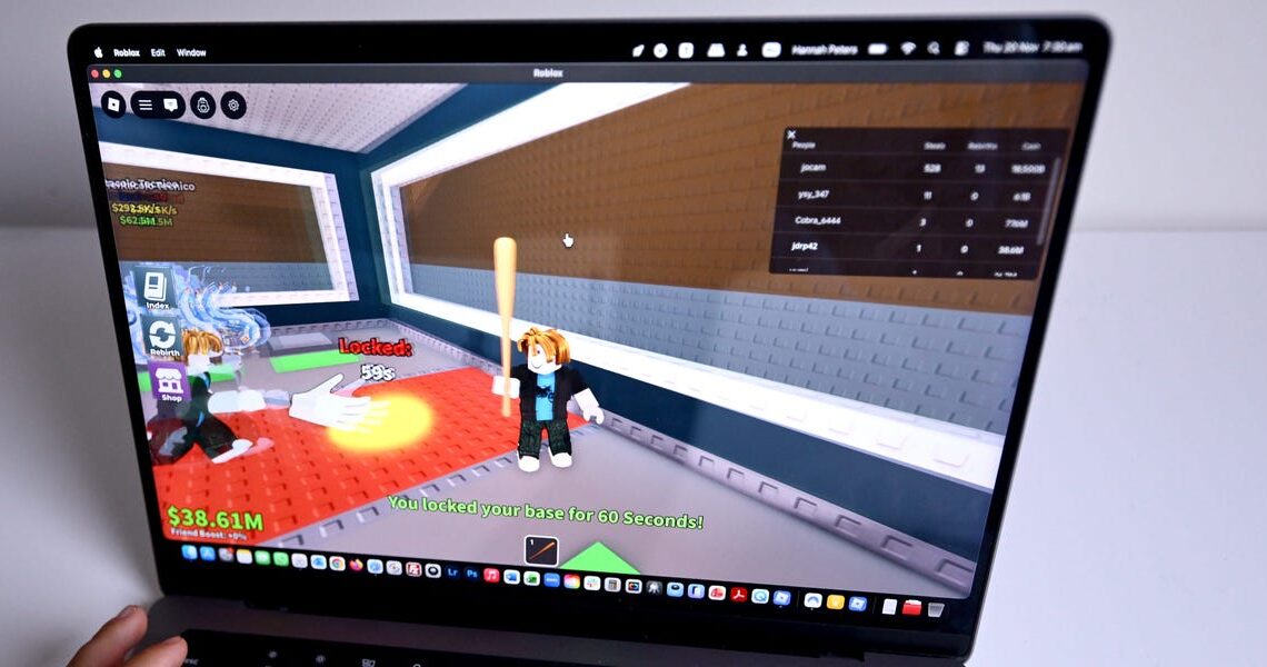 Russia is blocking Snapchat and Roblox, saying they’re used for ‘terrorist activities’