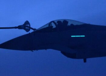 Videos show what it’s like watching British Typhoon and Swedish Gripen jets refuel at 30,000 feet