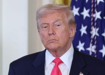 Trump says he just wants to ‘do what’s right’ in the Warner deal