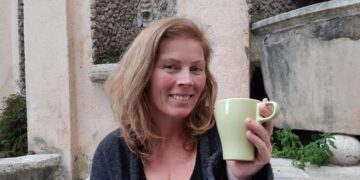 I’m an empty nester and spent 6 months on my own in 3 countries. It helped me figure out what I wanted next.