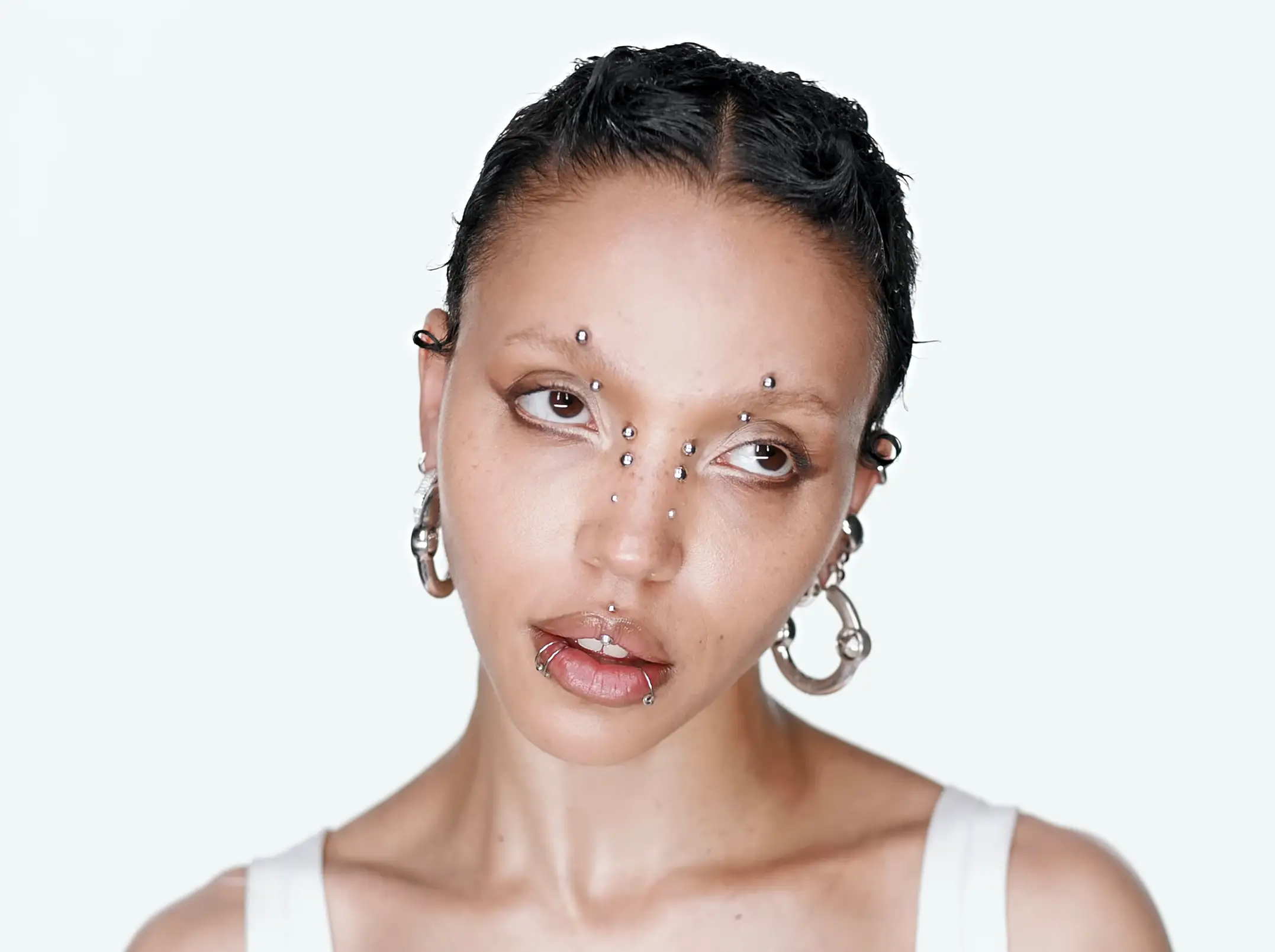 FKA twigs in the music video for