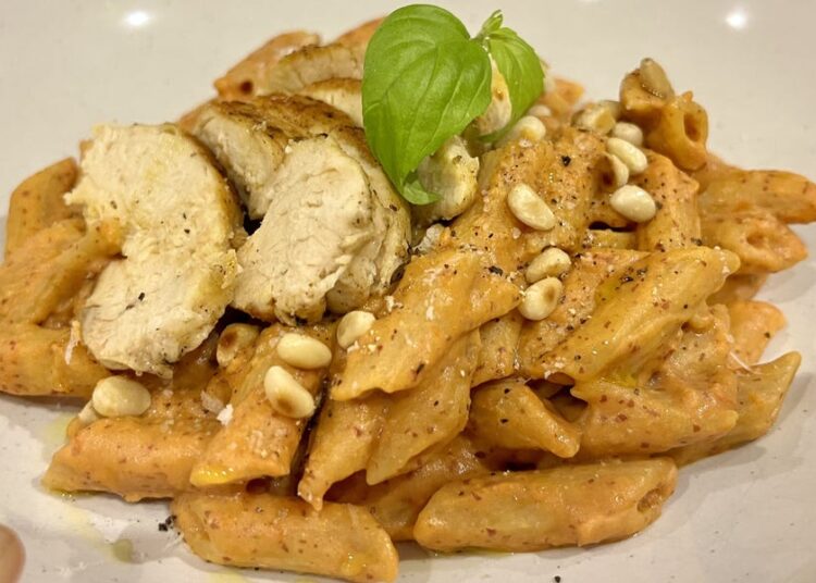 My favorite 5-ingredient pasta sauce is inspired by the Mediterranean diet &mdash; plus, it’s packed with protein and fiber