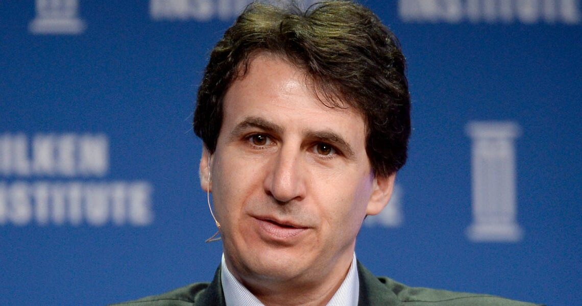 What does Apollo CEO Marc Rowan want for Christmas? To define private credit