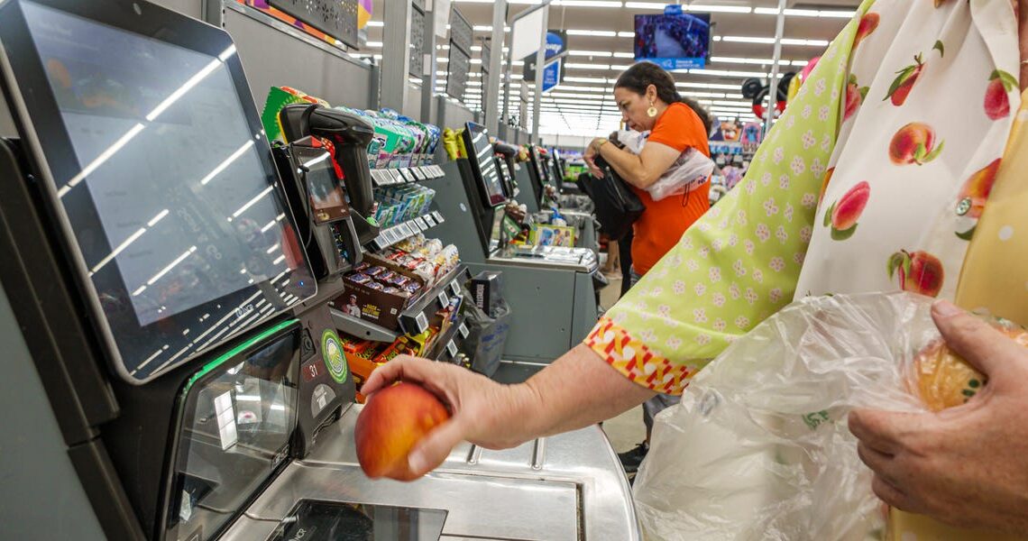 Walmart is one of the last major retailers that still doesn’t accept Apple Pay. It probably won’t anytime soon, either.