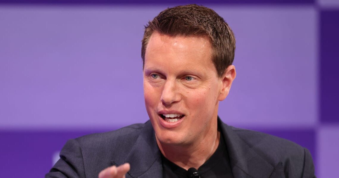 David Ellison told Warner Bros. shareholders it’s ‘not too late’ to switch teams from Netflix to Paramount