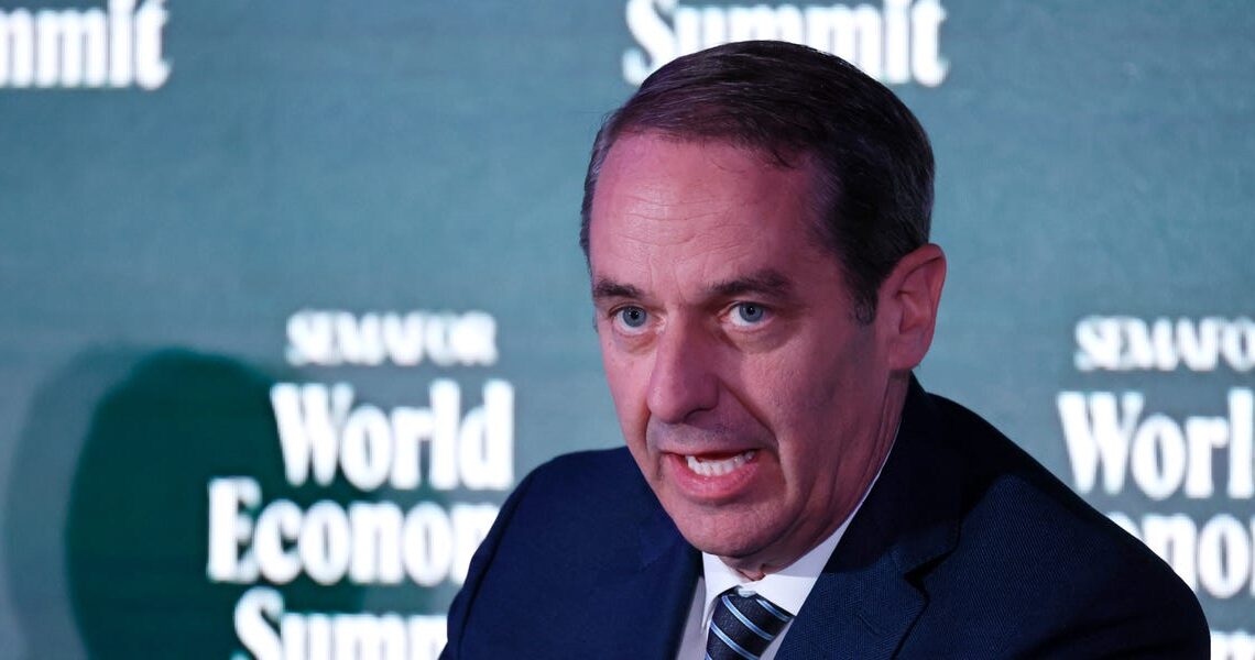 The CEO of Elanco has 6 kids. This is the career advice he gives them.