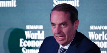 The CEO of Elanco has 6 kids. This is the career advice he gives them.