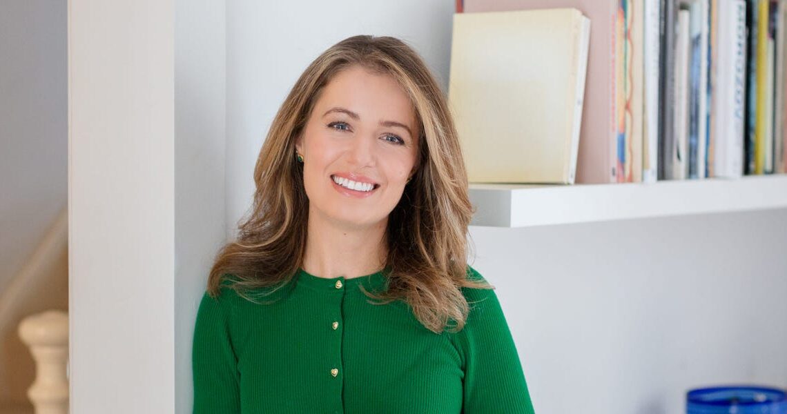 A nutritionist shared 2 simple snack hacks that hit your cravings without derailing your diet