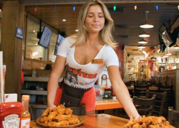 The rise and fall of Hooters